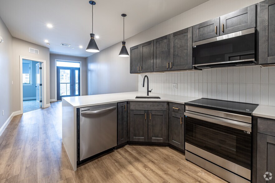 920-924 Farmington Ave, West Hartford, CT à louer - Photo intérieure – Image 3 sur 23