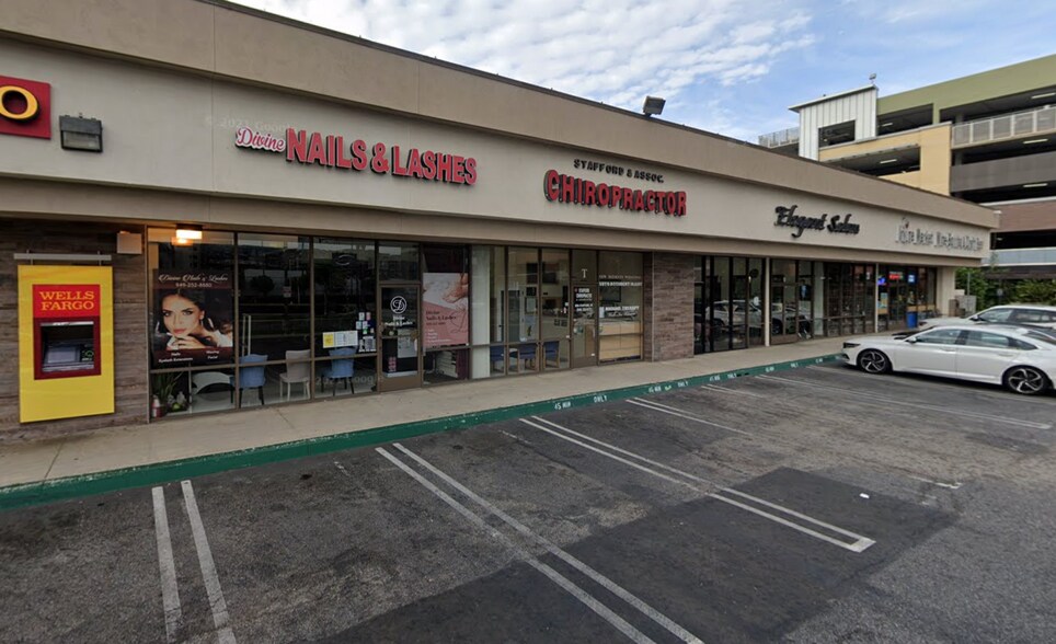 2540 Main St, Irvine, CA à louer - Photo de l’immeuble – Image 2 sur 5