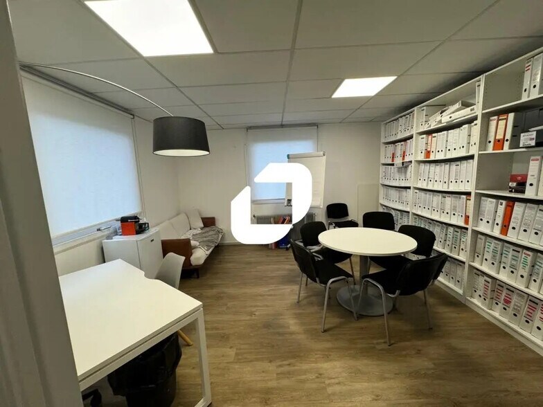 13 Rue Du Commerce, Geispolsheim à louer - Photo de l’immeuble – Image 2 sur 4