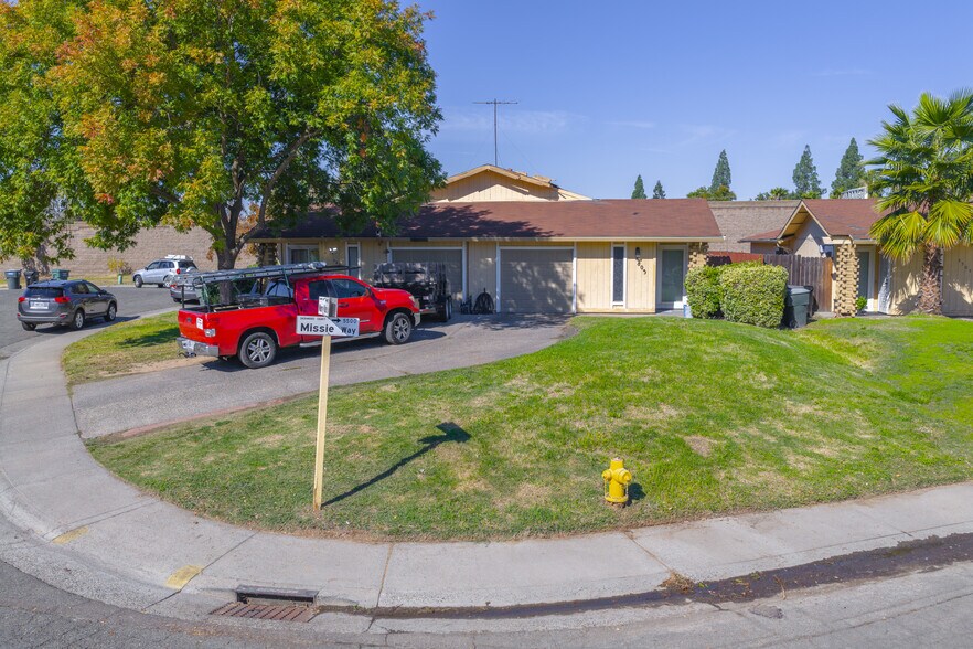 4801 Mary Kate Dr, Sacramento, CA à vendre - Photo de l’immeuble – Image 2 sur 11