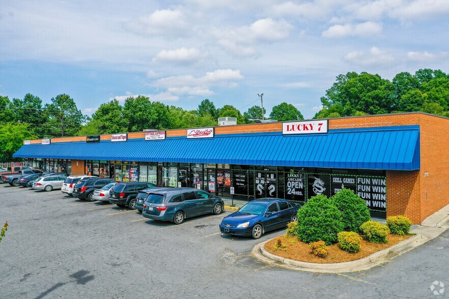 7705 S Tryon St, Charlotte, NC à louer - Photo principale – Image 1 sur 4