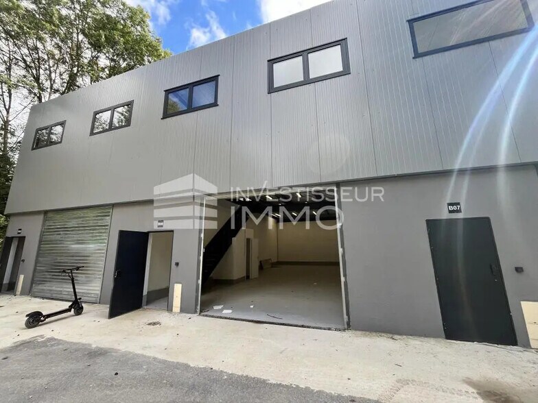 Industriel/Logistique dans Noisy-le-Grand à louer - Photo de l’immeuble – Image 1 sur 5