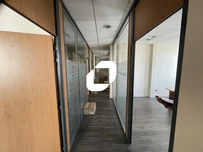 Plus de détails pour Bureau à vendre