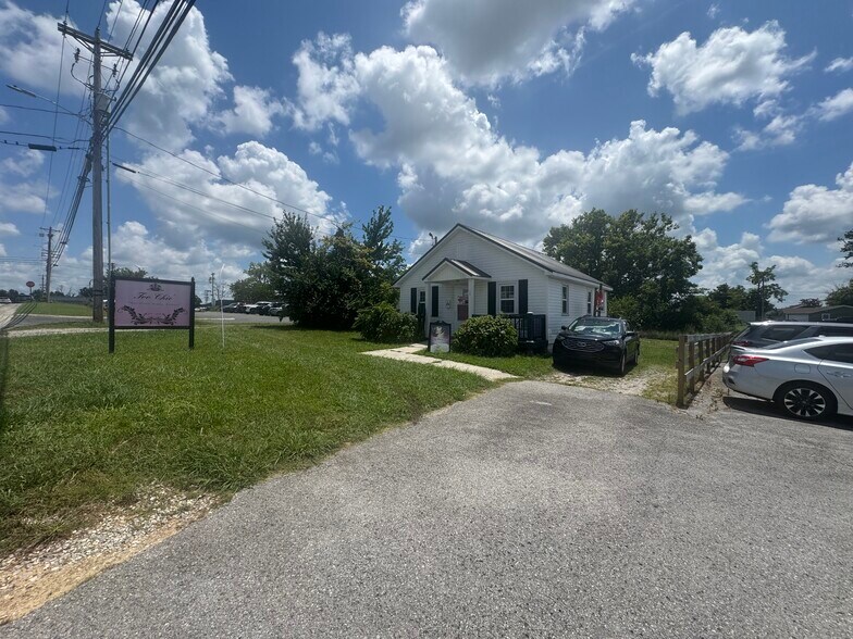 220 W 3rd St, Cookeville, TN à vendre - Photo de l’immeuble – Image 3 sur 7