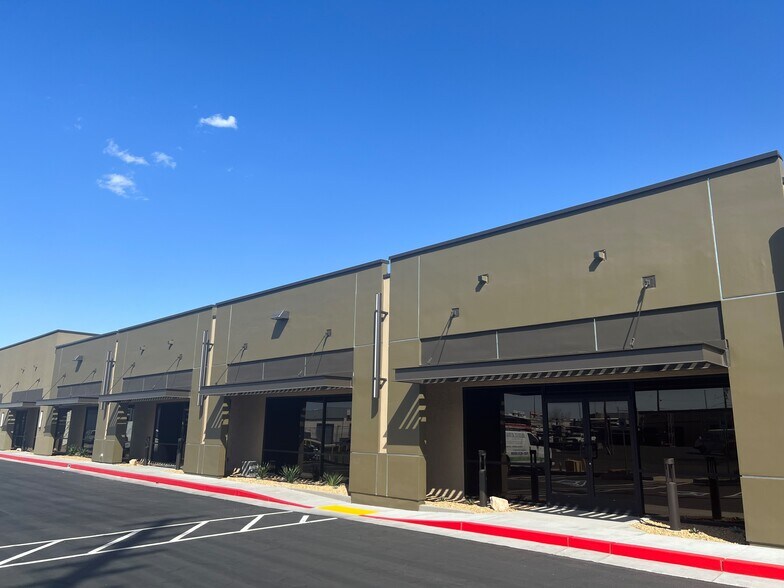 2910 S Highland Dr, Las Vegas, NV à louer - Photo de l’immeuble – Image 2 sur 6