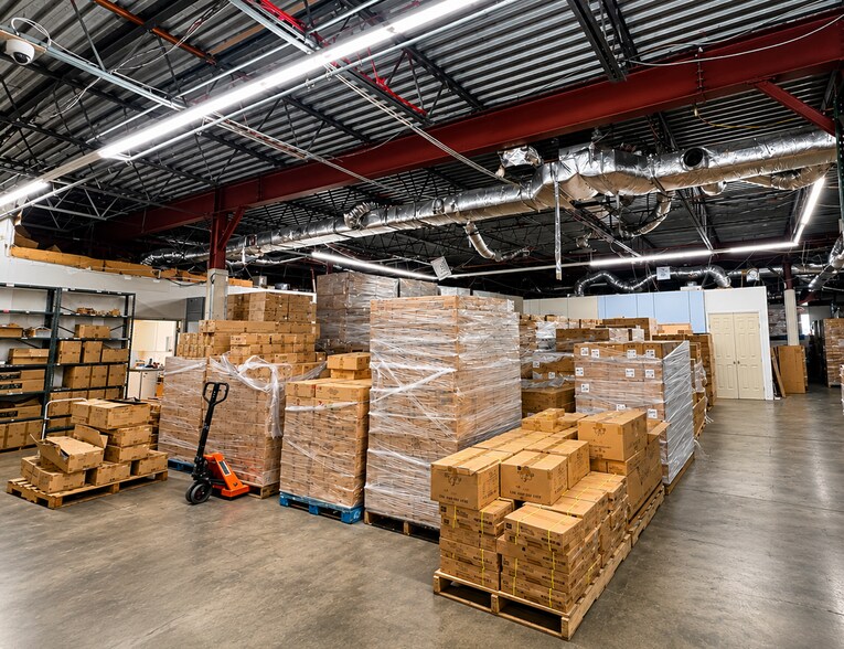 7 Industrial Blvd, Medford, NY à vendre - Photo de l’immeuble – Image 3 sur 9