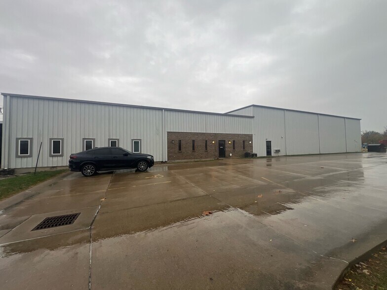 1574 Production Dr, Florence, KY à louer - Photo de l’immeuble – Image 1 sur 5
