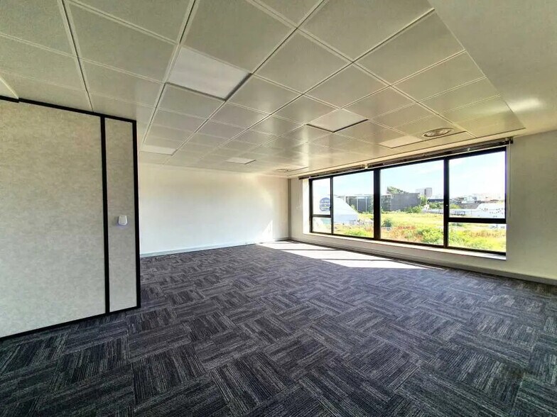 Bureau dans Évry-Courcouronnes à louer - Photo intérieure – Image 2 sur 18