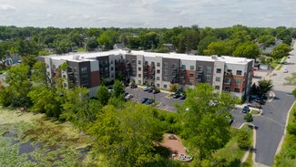 Plus de détails pour 355 N La Fox St, South Elgin, IL - Logement à vendre