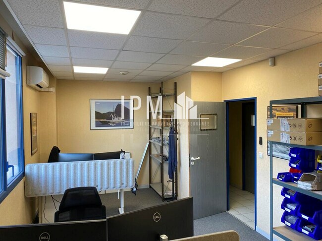 Plus de détails pour 382 Route Du Stade, Roquevaire - Bureau à vendre