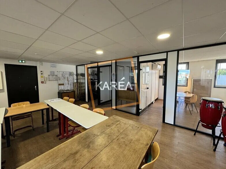 Bureau dans Mareuil-lès-Meaux à louer - Photo intérieure – Image 1 sur 5