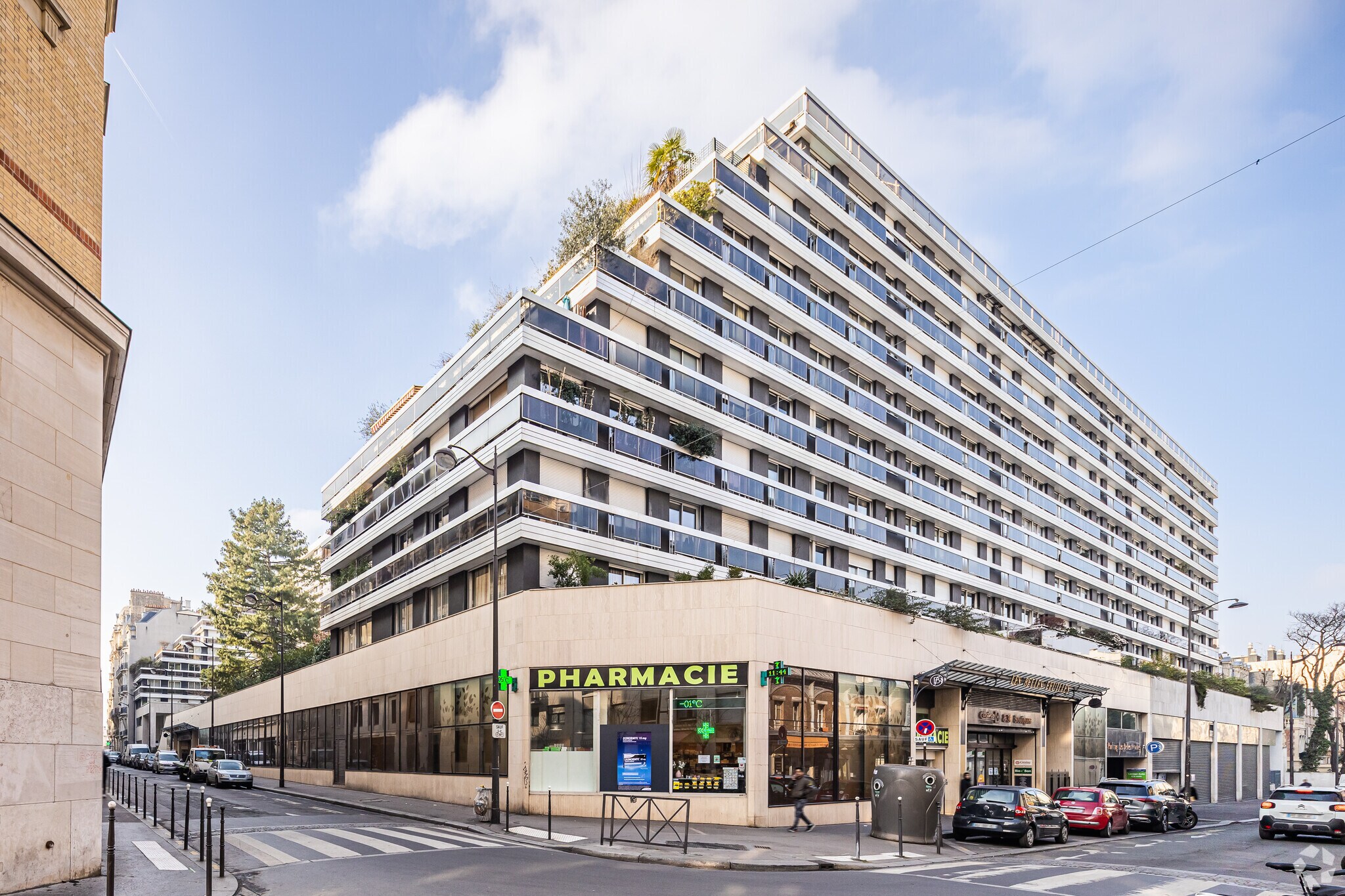 Local commercial dans Paris à louer Photo principale– Image 1 sur 3