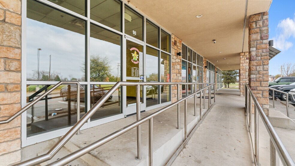 1000 E Eldorado Pky, Little Elm, TX à louer - Photo de l’immeuble – Image 3 sur 8