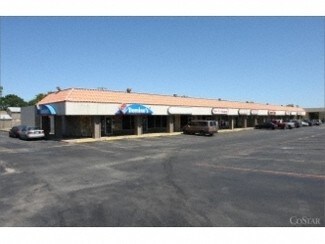 Plus de détails pour 4413-4425 W Walnut St, Garland, TX - Local commercial à louer