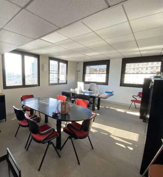 Bureau dans Lyon à louer - Photo de l’immeuble – Image 3 sur 4
