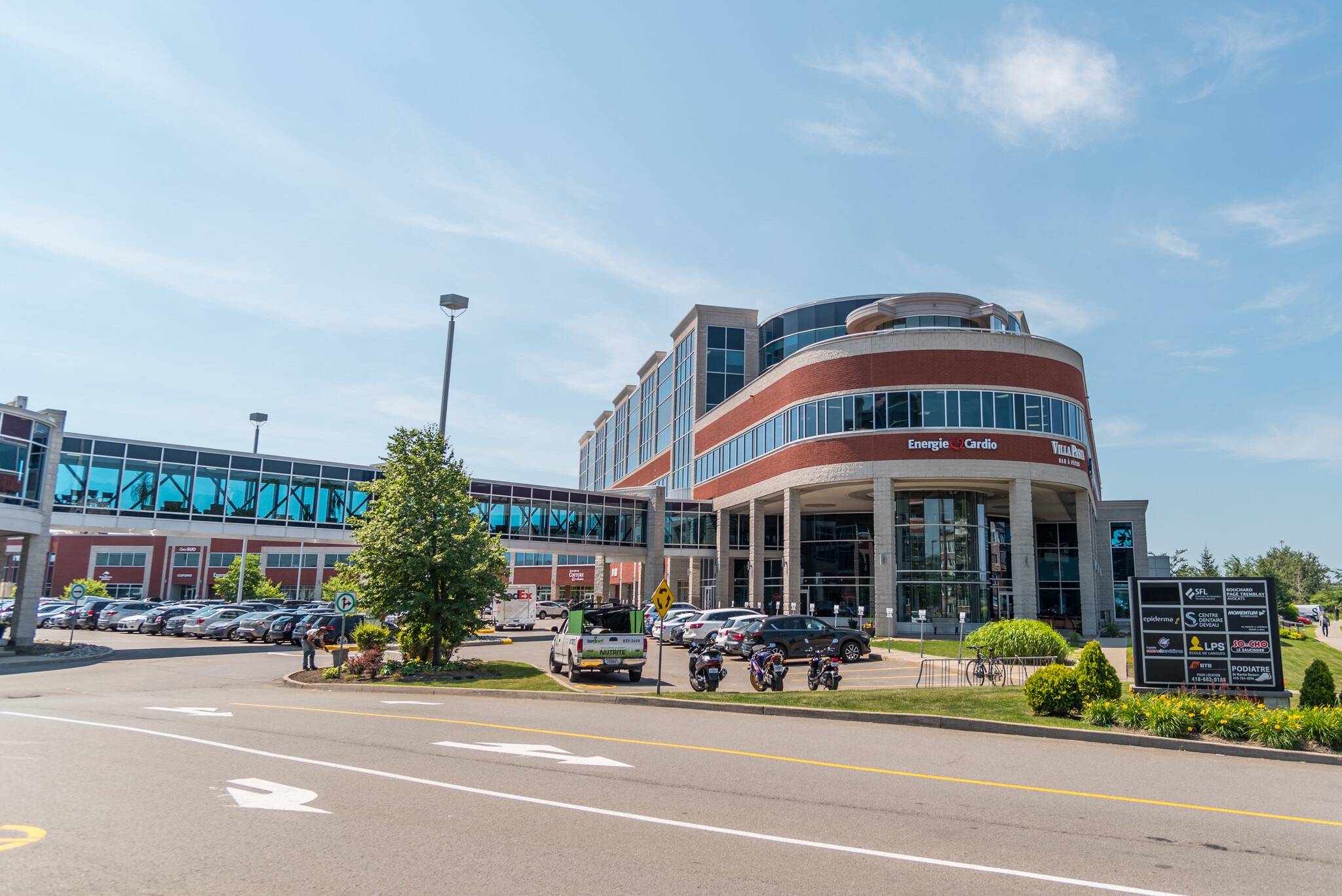 825 Boul Lebourgneuf, Québec, QC à louer Photo principale– Image 1 sur 3