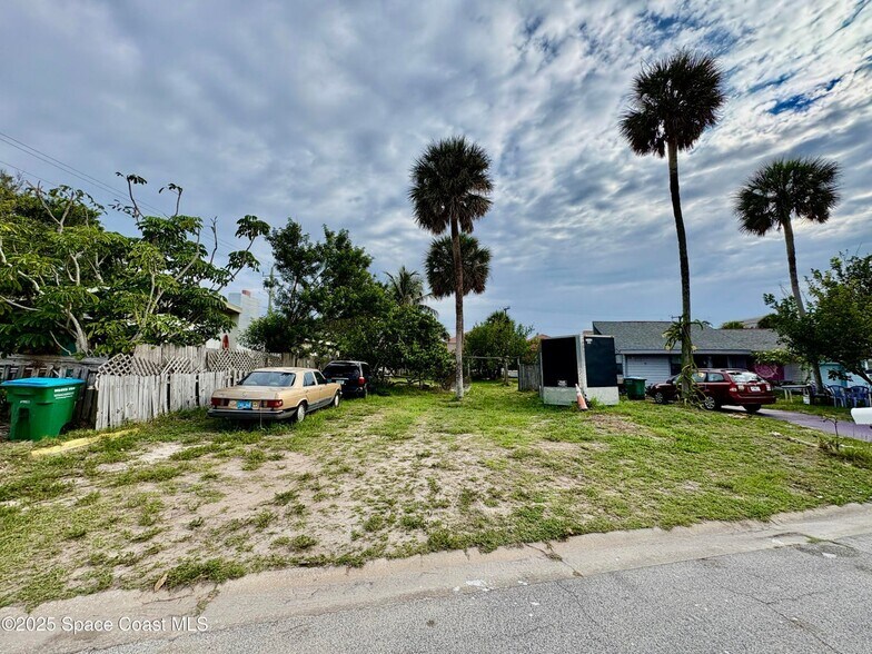 408 Lincoln ave, Cape Canaveral, FL à vendre - Photo de l’immeuble – Image 3 sur 4