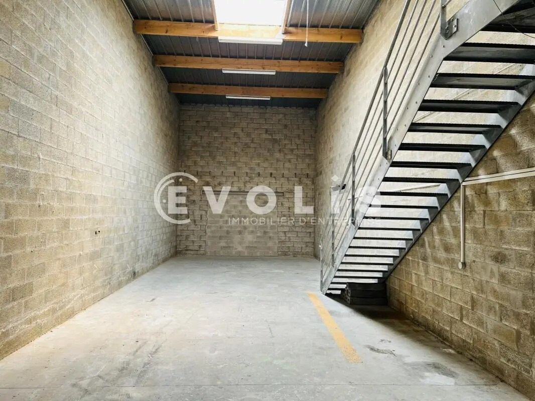 Local d’activités dans Ozoir-la-Ferrière à louer Photo intérieure– Image 1 sur 6