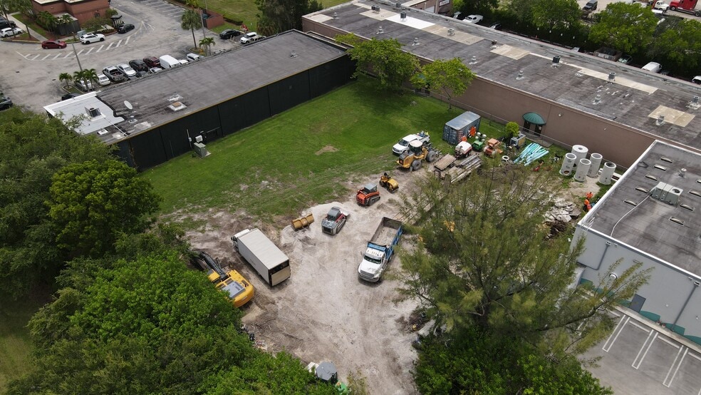 NW 108th & NW 20th St ave, Miami, FL à vendre - Aérien – Image 1 sur 2