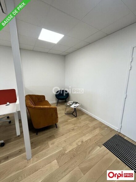 Bureau dans Valence à vendre - Photo intérieure – Image 3 sur 5