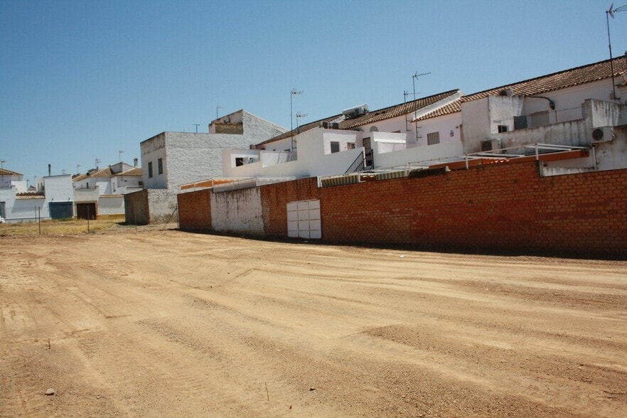 Calle Dolores Ibárruri, 40, Cantillana, Sevilla à vendre - Photo de l’immeuble – Image 2 sur 7