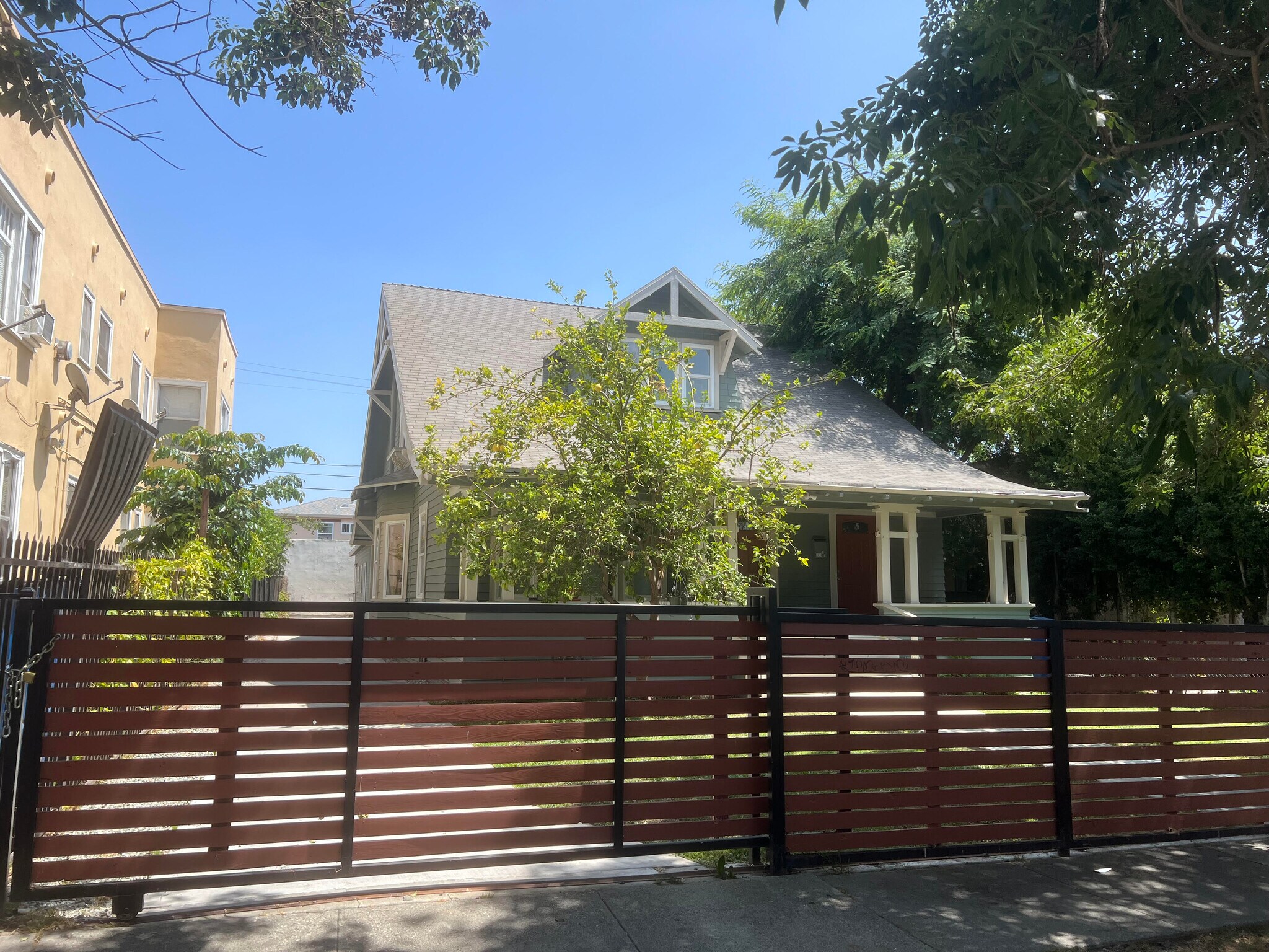 1414-1416 N Las Palmas Ave, Los Angeles, CA à vendre Photo principale– Image 1 sur 13