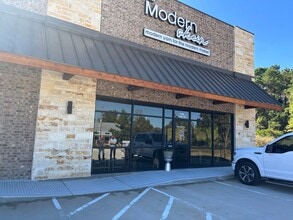 1905 Longmire Rd, Conroe, TX à louer Photo intérieure– Image 2 sur 12