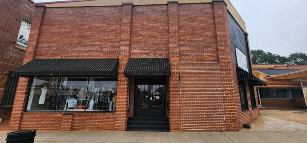 1630 S Broad St, Commerce, GA à louer - Photo de l’immeuble – Image 3 sur 10