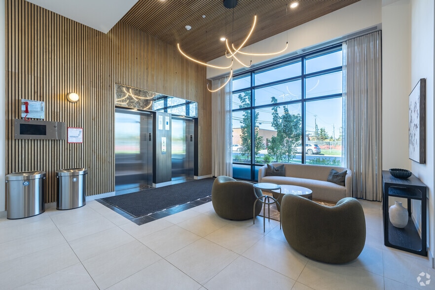 1750 4 St NE, Calgary, AB à louer - Hall d’entrée – Image 2 sur 23