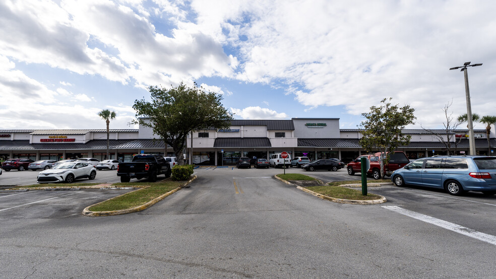 4101-4397 N State Road 7, Lauderdale Lakes, FL à louer - Photo de l’immeuble – Image 3 sur 24