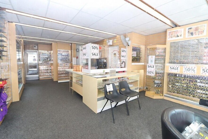 31 Market St, Stourbridge à vendre - Photo de l’immeuble – Image 3 sur 34