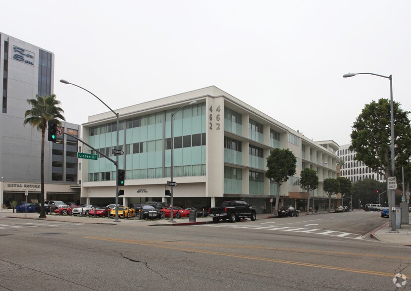 462 N Linden Dr, Beverly Hills, CA à louer - Photo principale – Image 1 sur 6