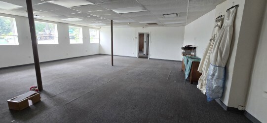 109 West Shore Ave, Dumont, NJ à vendre - Photo intérieure – Image 2 sur 8