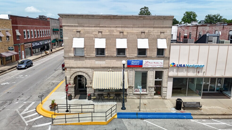 600 Broadway St, Lincoln, IL à vendre - Photo de l’immeuble – Image 2 sur 11