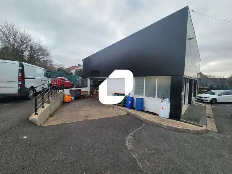 Local d’activités dans Champlan à louer - Photo de l’immeuble – Image 3 sur 20
