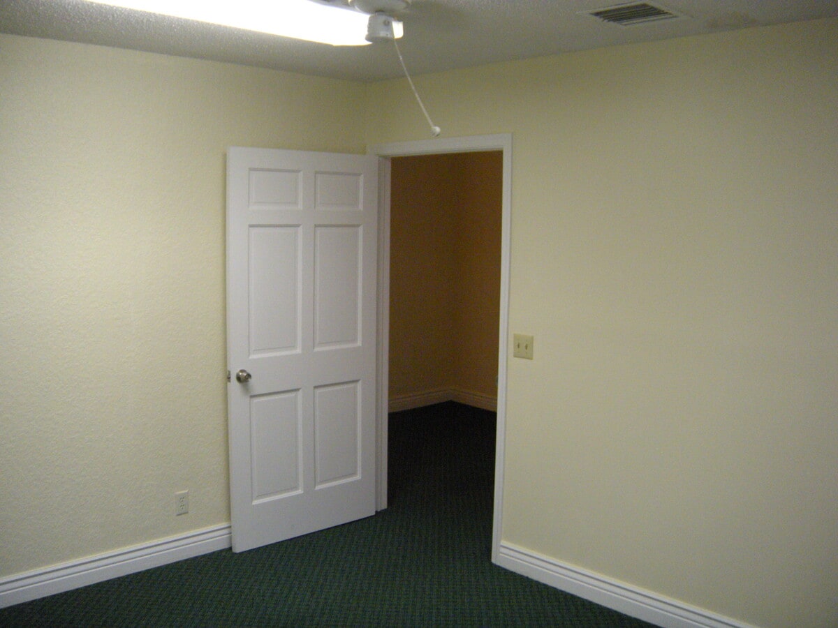 6971 N Federal Hwy, Boca Raton, FL 33487 - Lot 403 -  - Photo intérieure - Image 1 of 11