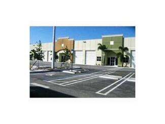 Plus de détails pour 2061 NW 112th Ave, Miami, FL - Local d'activités à louer