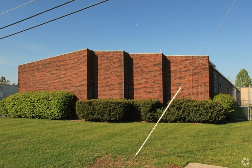 2800 Diode Ln, Louisville, KY à vendre - Photo principale – Image 2 sur 47