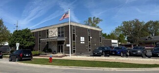 Plus de détails pour 8400 Brookfield Ave, Brookfield, IL - Local d’activités à vendre