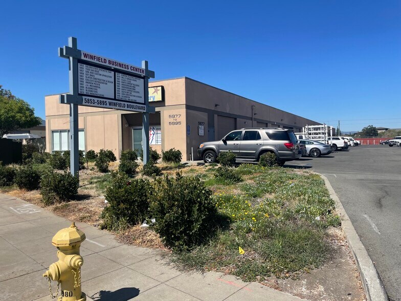 5853-5895 Winfield Blvd, San Jose, CA à louer - Photo de l’immeuble – Image 2 sur 4