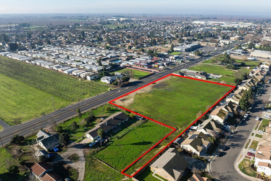 APN: 227-630-620, Escalon, CA à vendre - Photo de l’immeuble – Image 3 sur 8