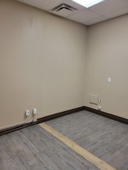 355 Loutit Rd, Fort McMurray, AB à louer - Photo intérieure – Image 3 sur 5