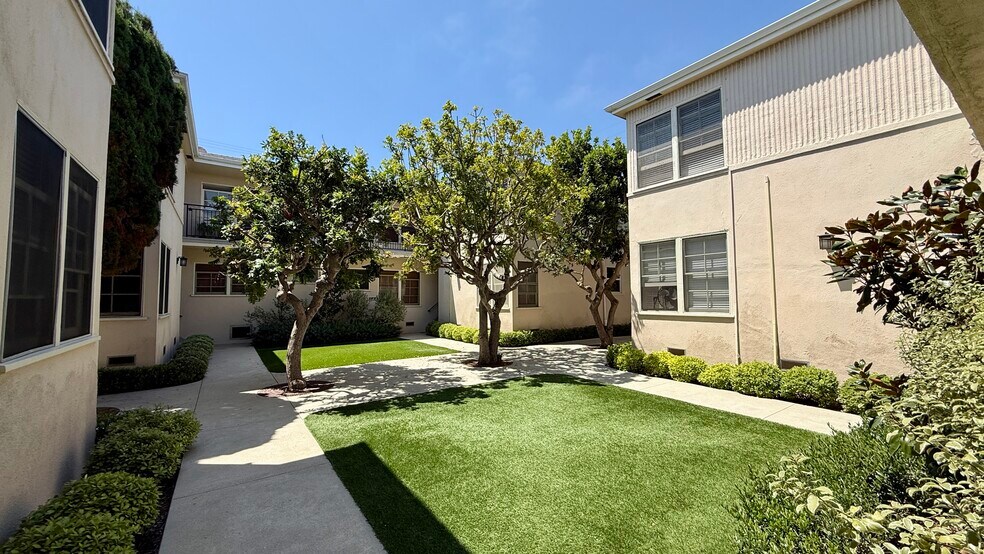 228 Idaho Ave, Santa Monica, CA à vendre - Photo de l’immeuble – Image 2 sur 27