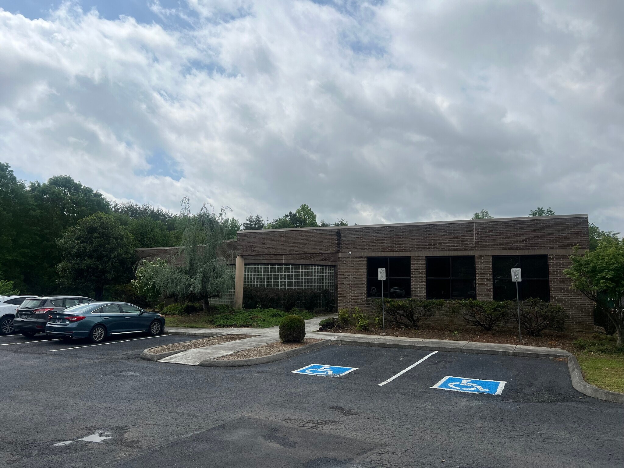 1310 Centerpoint Blvd, Knoxville, TN à vendre Photo principale– Image 1 sur 15