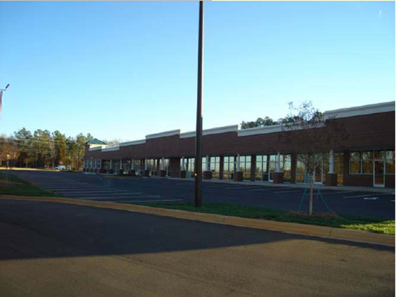 3075 Highway 21, Fort Mill, SC à louer - Photo de l’immeuble – Image 2 sur 31