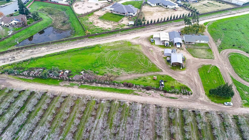 6676 Gertrude Ave, Winton, CA à vendre - Aérien – Image 2 sur 5