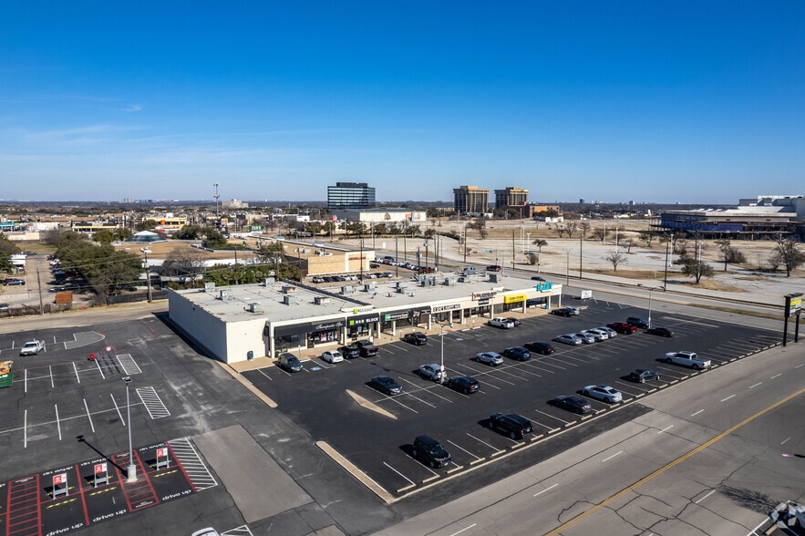 13235-13251 Montfort Dr, Dallas, TX à louer - Aérien – Image 3 sur 4