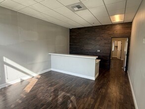 9291 Laguna Springs Dr, Elk Grove, CA à louer Photo intérieure– Image 2 sur 4