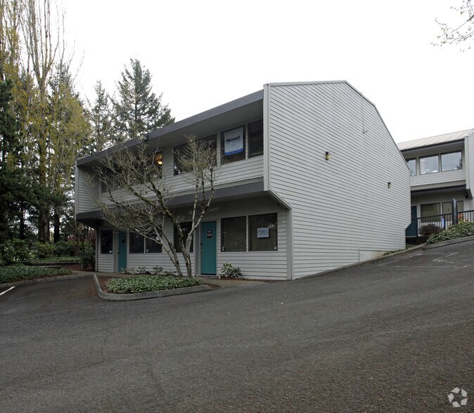 7460 SW Hunziker Rd, Tigard, OR à louer - Photo de l’immeuble – Image 3 sur 3