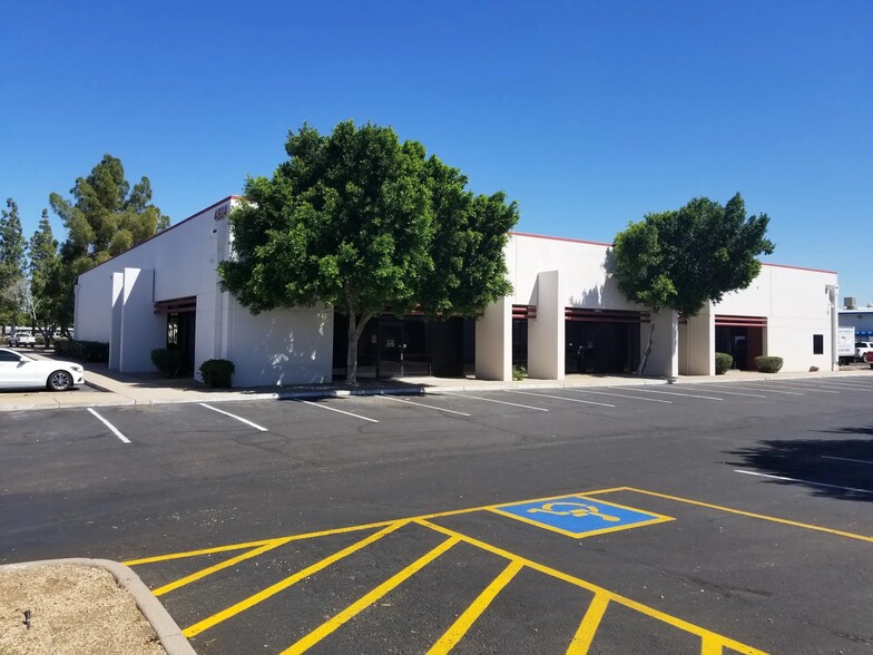 3015 S Park Dr, Tempe, AZ à louer - Photo de l’immeuble – Image 3 sur 8